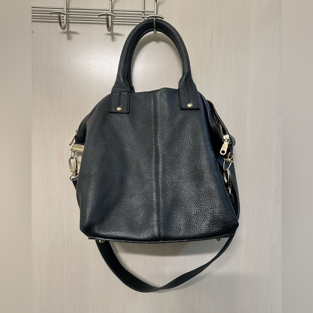 Alberta di Canio $458 Italian leather black purse. Gold hardware. - Picture 5 of 11
